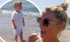 Mummy Diaries fans admit they broke down watching Arthur, two, face his  fear and walk