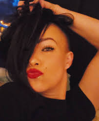 I may or may not be starting to have a new hyperfixation. BUT I NEED  SOMEONE TO EDIT HER SO BAD.