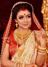 Pin By Shreya Chakrabortty On Personal Bengali Bridal Makeup Bengali Bride Bridal Hair And Makeup