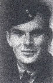 Andrew Lennox's Instagram, Twitter & Facebook