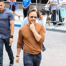 That film was followed with the chronicles of narnia: James Mcavoy Continues To Be The King Of Sunglasses Esquire Middle East