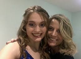 Shauna Harrell's Instagram, Twitter & Facebook