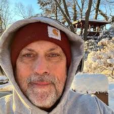 Mark Helstrom's Instagram, Twitter & Facebook