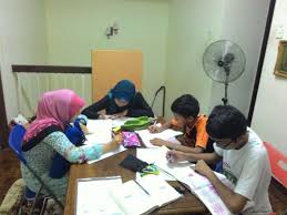 Semoga kita yang membaca buku ini mampu mengikut arus yang dibawa oleh kemajuan industri ini. Pengalaman Siswazah Jadi Cikgu Tuisyen Home Tuition Job