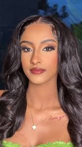 Linda Manser's Instagram, Twitter & Facebook