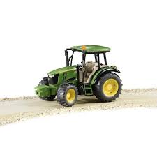 Pris en main sur des chantiers de chargement de fumier dans une cuma de la vienne, le tracteur john deere 5100r s'est avéré agréable et performant. Bruder Tracteur John Deere 5115m 1 16 Cdiscount Jeux Jouets