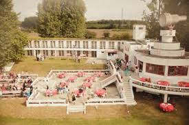 Mylo food truck propose à lyon et en rhône alpes des plats aux spécialités asiatiques et de cuisine du monde préparés au wok. Un Beau Jour Alice Gregory Blog Mariage Mariage Original Pacs Deco