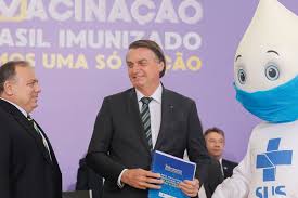 Nada disso comove jair bolsonaro, que afirmou que pazuello é um tremendo gestor. Sem Tomar Vacina Bolsonaro Boicota Plano Do Governo De Combate A Covid