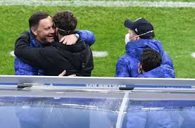 Als retter wird pal dardai gefeiert. Erfolg Gegen Den Sc Freiburg Pal Dardai Rotiert Hertha Bsc Von Den Abstiegsrangen Fussball Stuttgarter Zeitung