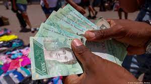 Maduro sagte, die umstellung der währung werde großartige revolutionäre veränderungen in der. Venezuela Bekommt Schon Wieder Neue Geldscheine Aktuell Amerika Dw 13 06 2019