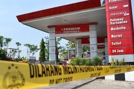 Maybe you would like to learn more about one of these? Terbongkar Spbu Di Cianjur Ini Digrebek Polisi Karena Sengaja Pasang Pelambat Pompa Bbm