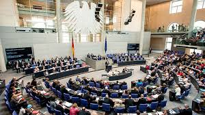 Bis 2016 war er schatzmeister der europäischen linken. Islamfeindlichkeit Bundestag Lehnt Linken Antrag Ab