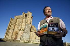 25 libros pdf para leer en cualquier momento. Las Tres Verdades De Jj Benitez El Best Seller De Los Caballos De Troya Cronica