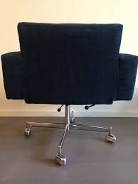 50 S Lounge Desk Chair Priority Seating