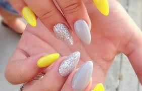 31 uñas marrones con brillos. 75 Disenos De Unas Con Piedras Muy Brillantes Belleza De Mujeres