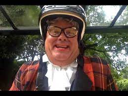 De officiële website van paul de leeuw, door hemzelf onderhouden, met altijd het laatste nieuws, de leukste foto's en de grappigste artikelen. Paul De Leeuw Paul Is Annie Delamar Theater 2018 2019 Youtube