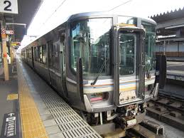 File:223系5500番台.jpg - Wikimedia Commons