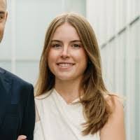 Lindsay Lechner's Instagram, Twitter & Facebook