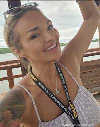 Anna Fontenot's Instagram, Twitter & Facebook