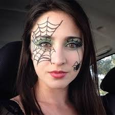 Ein weltall kostüm ist eine gute idee für alle, die sich ein ganz besonderes outfit wünschen. Pin Von A L I C I A Auf Tnis Is Nallsweeh Halloween Schminken Kinder Schminken Halloween Hexe Schminken Kind