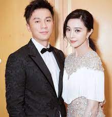 Jiù zài jīn tiān shàng wǔ. S 123 000 Drone Light Show Stirs Fan Bingbing Li Chen Reconciliation Rumours The Independent Singapore News