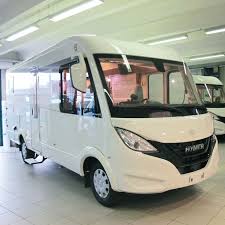 Hymer Bmc I 550 Camper Nuovo Motorhome Con Letto Matrimoniale Trasversale In Coda E Letto Basculante Doppio Pavimento 4 Posti Patente B In Esposiz Caravanas