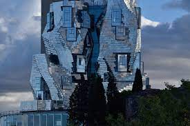En 1997, frank gehry ouvrait, avec son guggenheim de bilbao, un nouveau chapitre de l'histoire de l'architecture et de la fabrique de la. Frank Gehry S Jagged Aluminum Luma Arles Takes Shape In France Archdaily