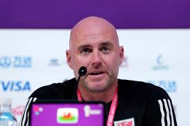 Robert Page says Wales remain outsiders to qualify for World Cup knockout  stages