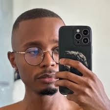 Sydney Hammond (@SydneySiyabong5)