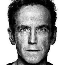 Robert Seabury's Instagram, Twitter & Facebook