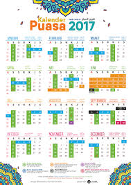 Kalendar ini memaparkan padanan tarikh antara kalender masehi/miladiah (tulisan biru) dan kalendar hijriah (tulisan merah). Kalender Puasa Tahun 2017 1438 1439 Hijriyah Lengkap Harianmu Dot Com