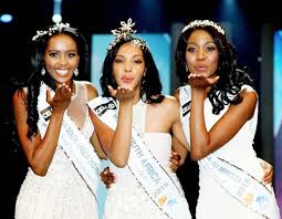 Liesl laurie, pronounced as liezel lorry, is a beauty star and model famous for her unrivalled victory as miss south africa 2015. South Africa S Liesl Laurie For The 2015 Miss Universe And Miss World Normannorman Com