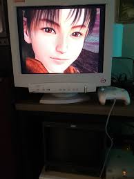 What is the ideal CRT size for gaming and desktop use?