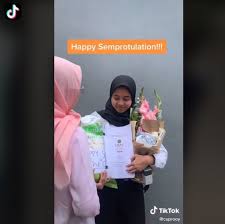 Maybe you would like to learn more about one of these? Gadis Minta Kado Unik Usai Seminar Proposal Publik Calon Istri Pengertian Suara Jatim