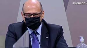Le pr dimas covas, qui dirige l'institut butantan en charge de la fabrication des vaccins à sao dimas covas, directeur de l'institut butantan qui produit le vaccin coronavac à sao paulo. Mz33ssorgazd M