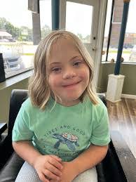 Denise Marvel's Instagram, Twitter & Facebook