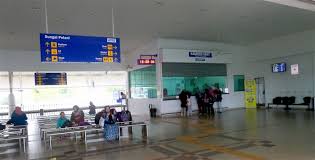 Sungai petani is kedah's largest city and is located about 55 km south of alor setar, the capital of kedah, and 33 km northeast of george town, the capital city of the neighbouring state of penang. Sungai Petani Train Station Ktm Stesen Keretapi Sg Petani Sp