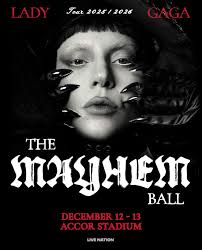 Alex Fitzalan (Harry Bingham in The Society, Tom in Slender Man, Seth Novak  in The Wilds, Maddox in Prosper, Philippe in Chevalier) and I 😄  AlexFitzalan #TheSociety #SlenderMan #TheWilds #Prosper #Chevalier