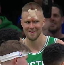 Age yourself by naming your favorite pitcher growing up ✍️ I'll start: Mark  Buehrle #MLB