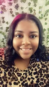 Shauna Hyatt's Instagram, Twitter & Facebook