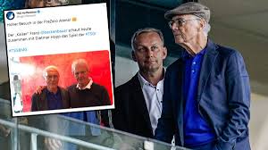 Ende 2004 wurde die ehe. Franz Beckenbauer Gibt Stadion Comeback Kaiser Schaut Hoffenheim Gegen Gladbach Sportbuzzer De