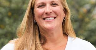 Sarah Woodward's Instagram, Twitter & Facebook