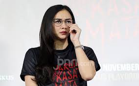 Aku yang penting selesai aja sih. Small Income Is The Reason For Eryck Amaral To Leave An Aura Of Love Netral News