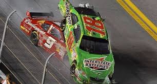 Busch made contact with the richard petty motorsports driver on lap 39, sending the no. 2009 Coke Zero 400 Kasey Kahne Kyle Busch Nascar Racing Nascar Crash Nascar