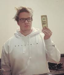 His birthday, what he did before fame, his family life, fun trivia facts, popularity rankings, and more. Facebook