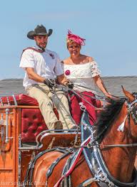 Monday Minstrel: An Unexpected Fascinator!