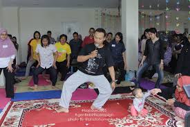 Biaya bisa bunda dan ayah sesuaikan dengan tarif persalinan di rumah sakit atau bidan di mana bunda akan merencanakan persalinan. Mari Menari Untuk Persiapan Persalinan Lancar Bidan Kita