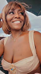 Do people dress up for Hollywood Canteen theme night?