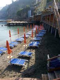 Visualizza indirizzo, numero di telefono, cap, mappa, indicazioni stradali e altre informazioni utili per stabilimento balneare ristorante antico bagno in vico equense su paginebianche. La Spiaggia Foto Di Antico Bagno Stabilimento Balneare Vico Equense Tripadvisor