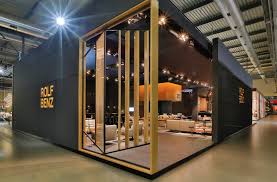 Entwicklung Eines Weltweiten Flagshipstore Konzeptes Fur Rolf Benz Und Prasentation Auf Der Mailander Messestand Design Messestandgestaltung Marktstand Design